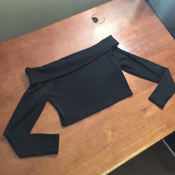 Boohoo Black Sweater Crop Top
